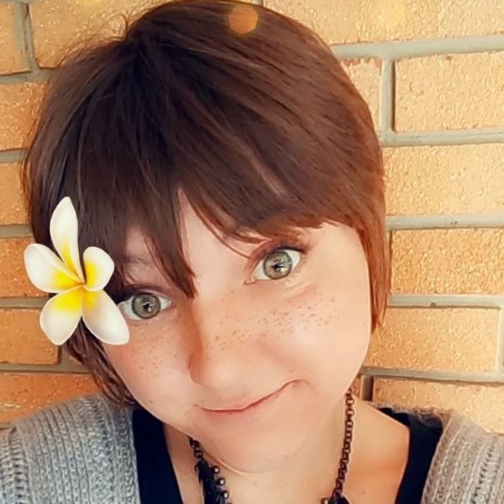 Meet your Posher, Cecily